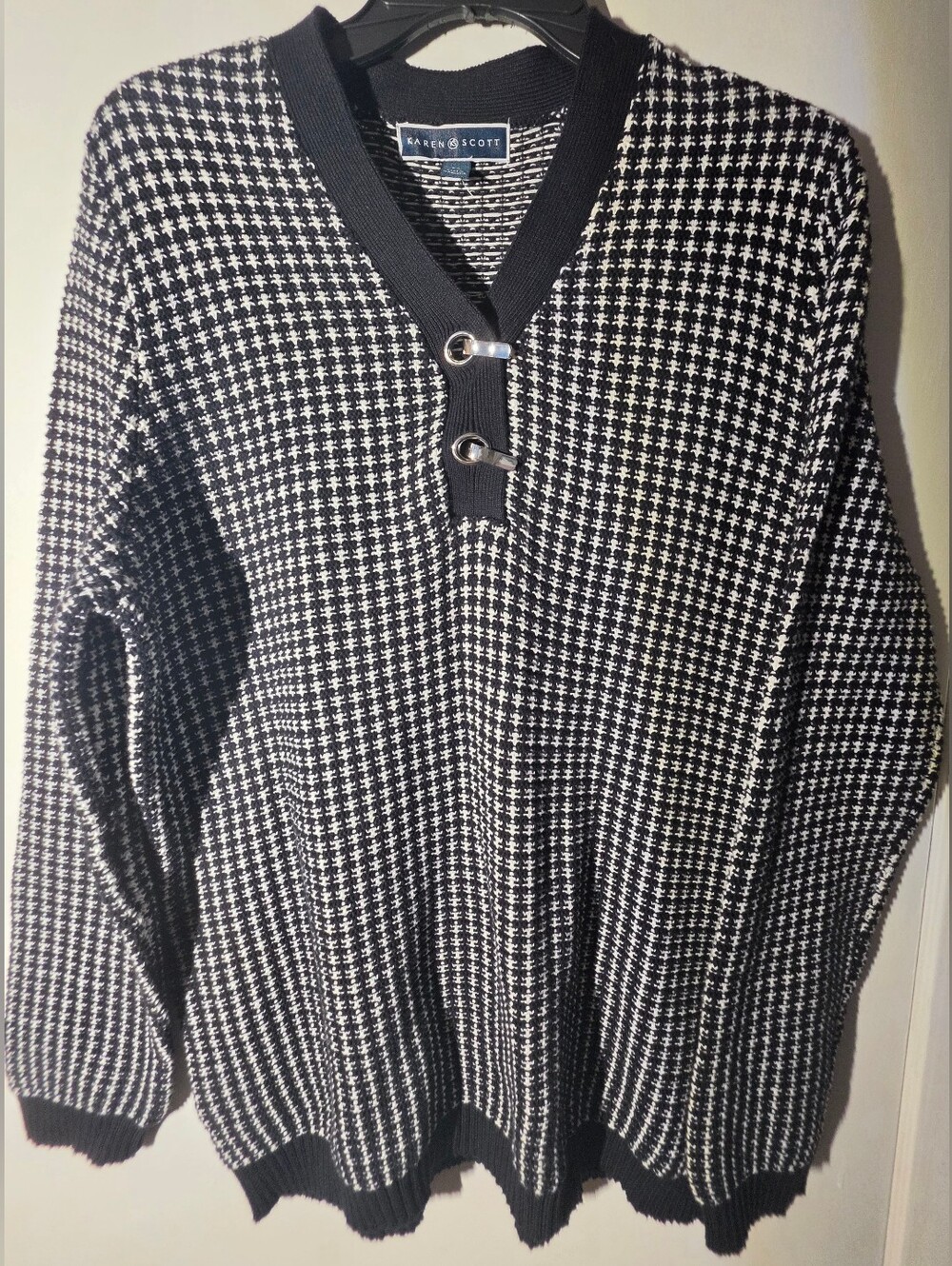 Karen Scott Black and White Houndstooth V-Neck Sweater with Metal Ring Detail